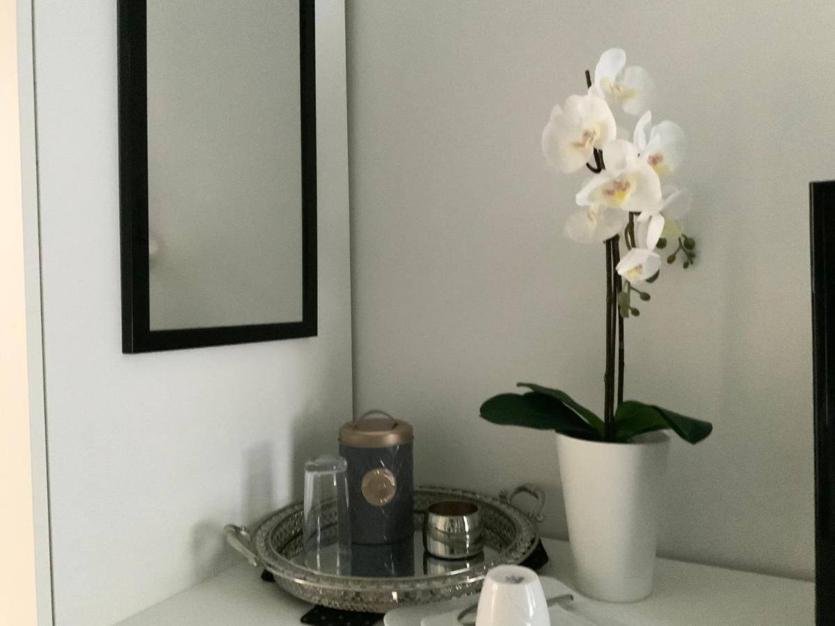 Executive Single Room With En-Suite In Guest House City Centre 卢森堡 外观 照片